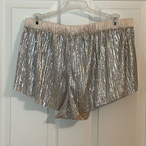 Victoria’s Secret Gold Sleep Shorts, Sexy, sparkly, Large - Picture 4 of 4